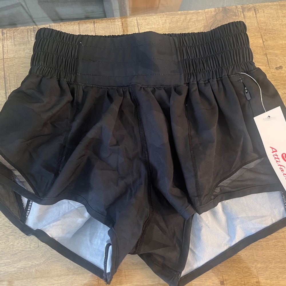 - camo shorts nwt